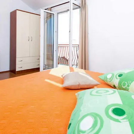 Fontana Apartment *
